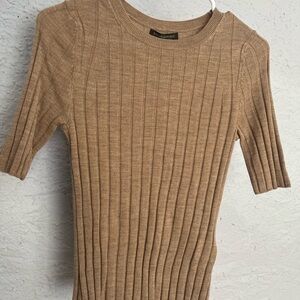 Banana Republic Ribbed Knit Sweater in Beige